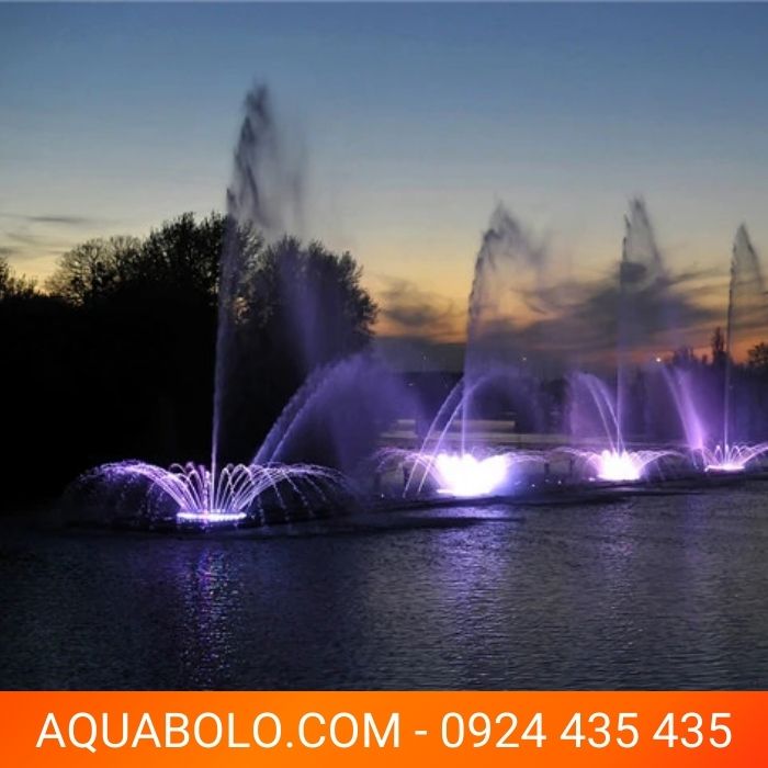 Đài phun nước phao nổi trên sông hồ (2)